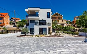 Casa Mia Apartments With Parking